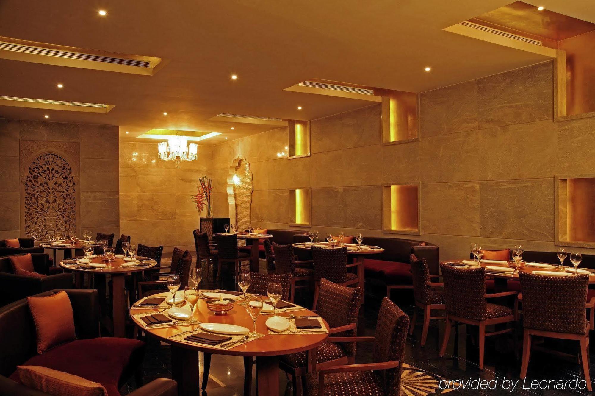 Taj Club House Hotel Chennai Restaurant photo